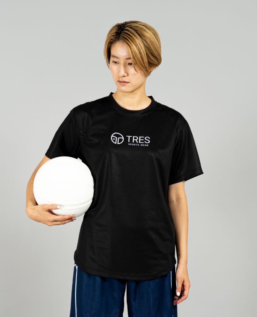 バスケットボール用イージードライシャツ Tシャツ画像　正面・女性モデル|トレスバスケットボール