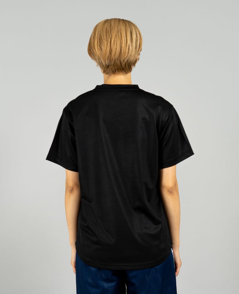 バスケットボール用イージードライシャツ Tシャツ画像　背面・女性モデル|トレスバスケットボール