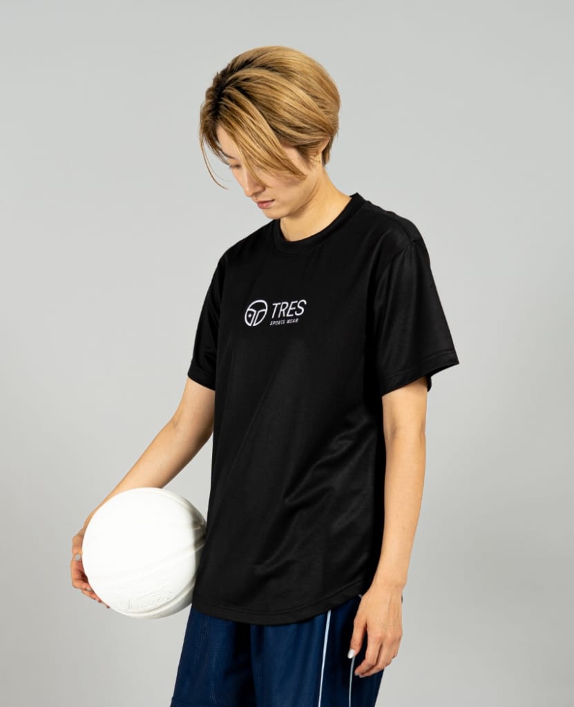 バスケットボール用イージードライシャツ Tシャツ画像　側面・女性モデル|トレスバスケットボール