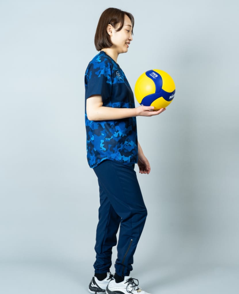 バレーボール用ピステ画像　側面・女性モデル|トレスバレーボール